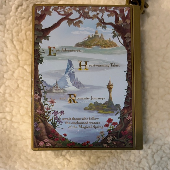 Disney Fantasy Springs Tokyo Mini Snack Case - Picture 6 of 8